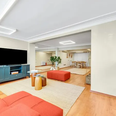 Apartament Modern Flat In The Heart Of *